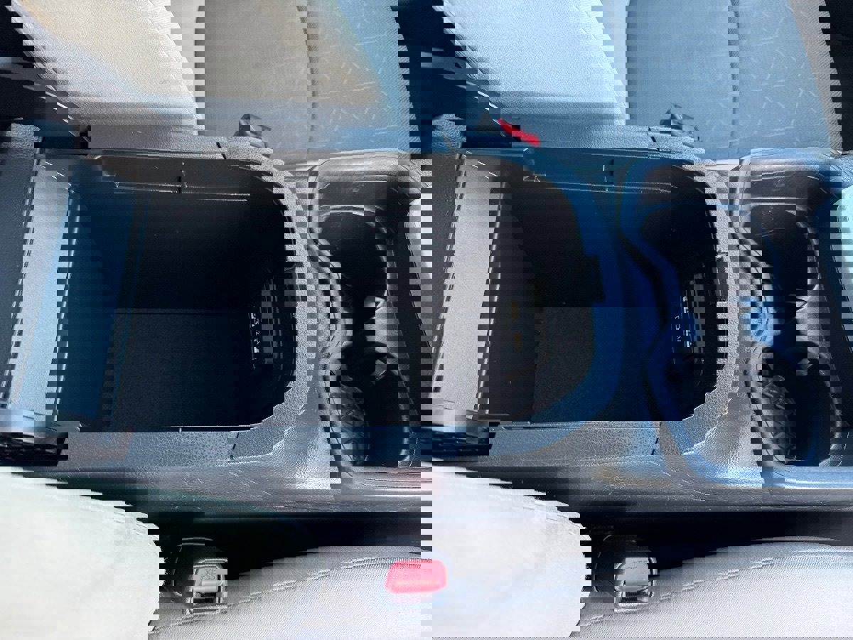 Used 2021 Toyota RAV4 XLE image 17