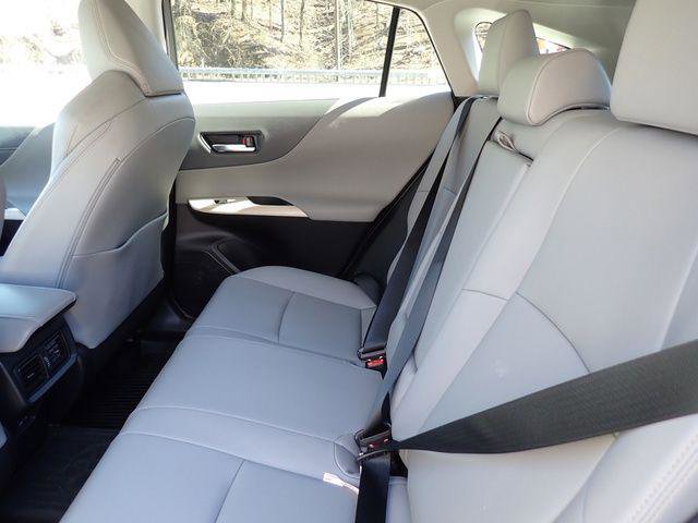 Certified 2023 Toyota Venza XLE image 11