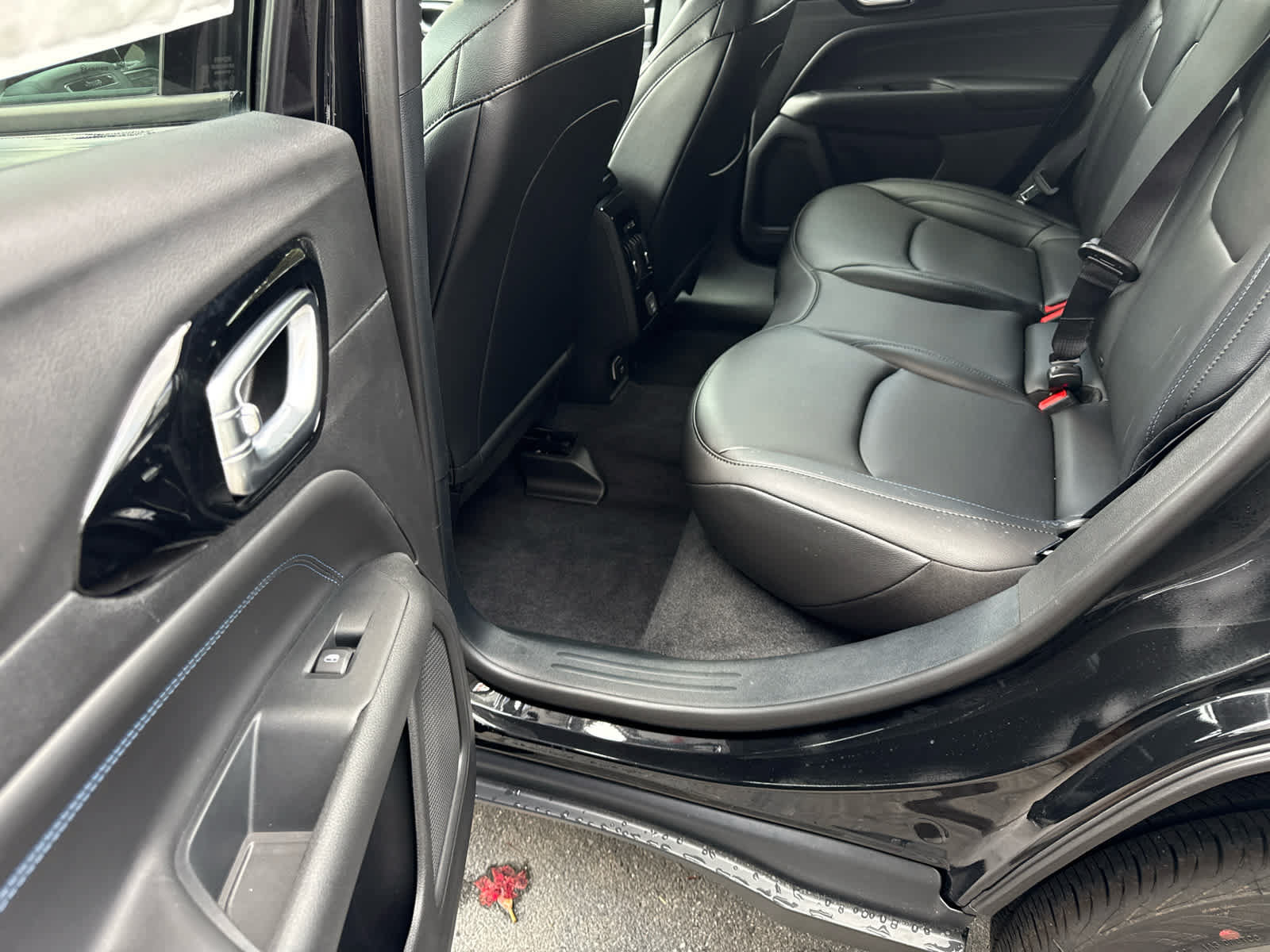 New 2026 Jeep Compass Limited AWD/4WD image 18