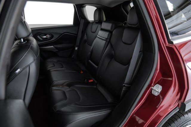 Used 2019 Jeep Cherokee Limited image 33