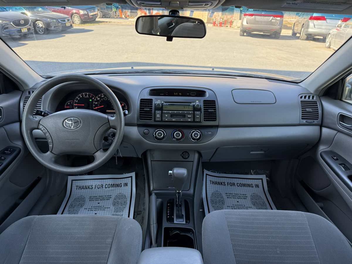 Used 2005 Toyota Camry LE image 13
