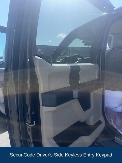 Used 2018 Ford F250 XLT w/ XLT Premium Package AWD/4WD image 20