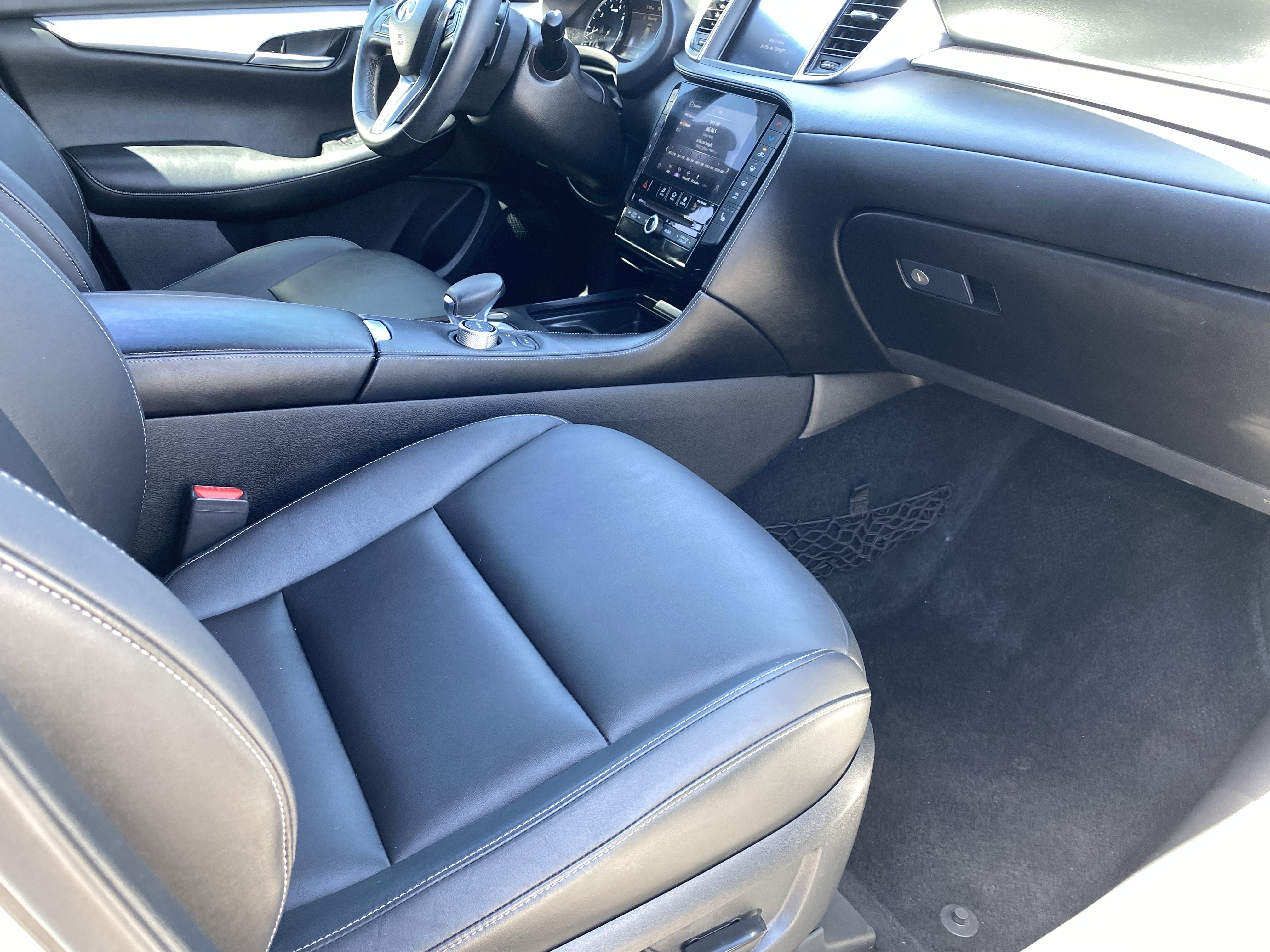 Used 2021 INFINITI QX50 Luxe w/ Appearance Package AWD/4WD image 11