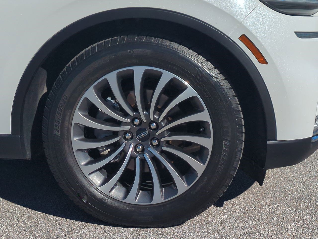 Used 2020 Lincoln Aviator Reserve w/ Elements Package Plus image 12