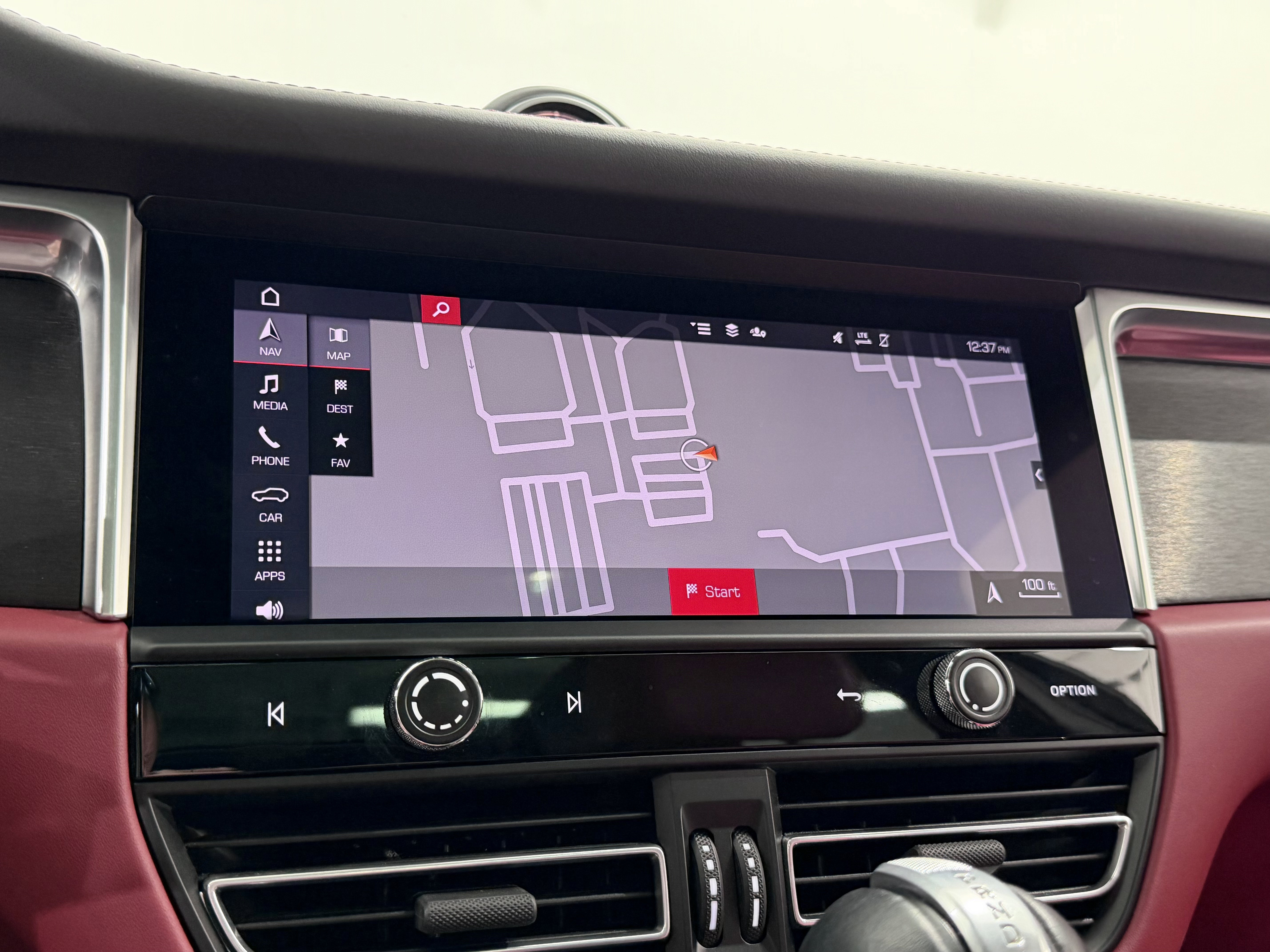 Certified 2024 Porsche Macan GTS image 40