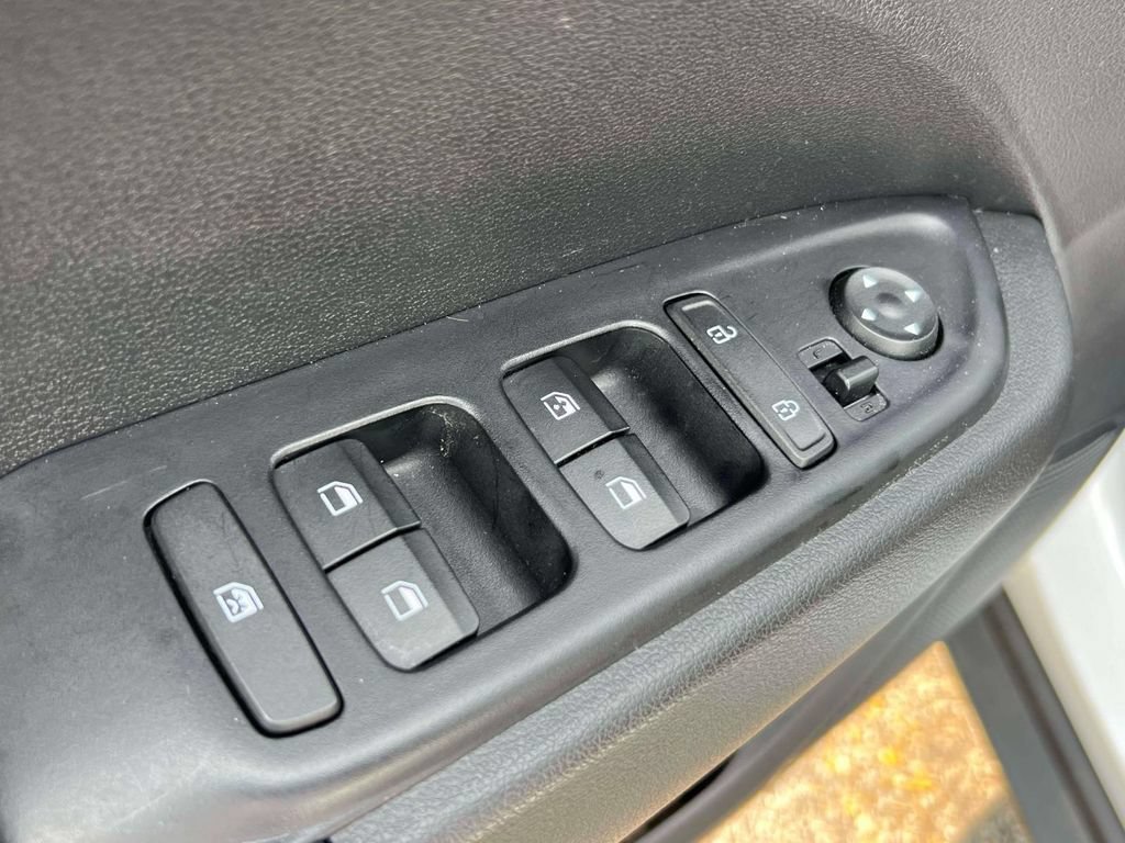 Certified 2026 Hyundai Venue SEL FWD image 16
