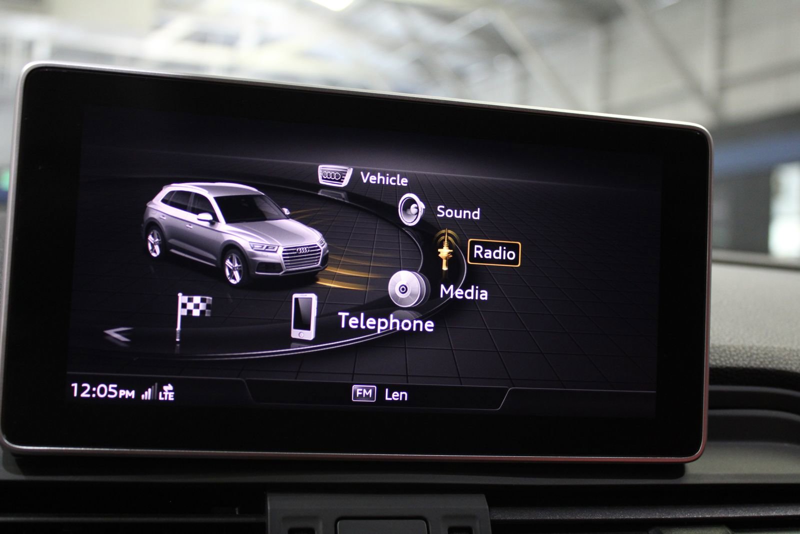 Used 2020 Audi SQ5 Prestige w/ Prestige Package AWD/4WD image 32