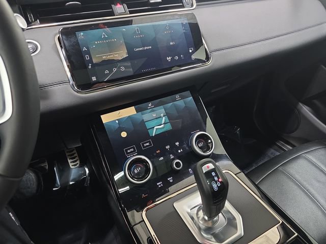 Used 2023 Land Rover Range Rover Evoque R-Dynamic SE image 20