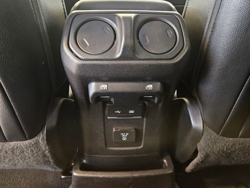 Used 2018 Jeep Wrangler Unlimited Sahara image 22