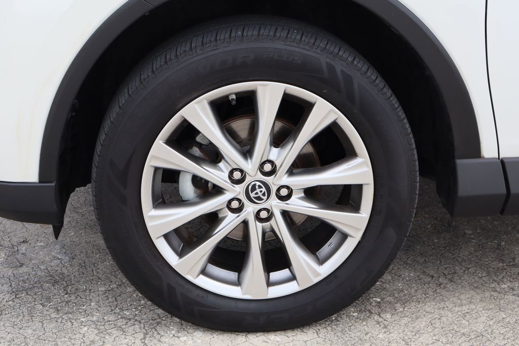 Used 2018 Toyota RAV4 Limited w/ Advanced Technology Package image 30
