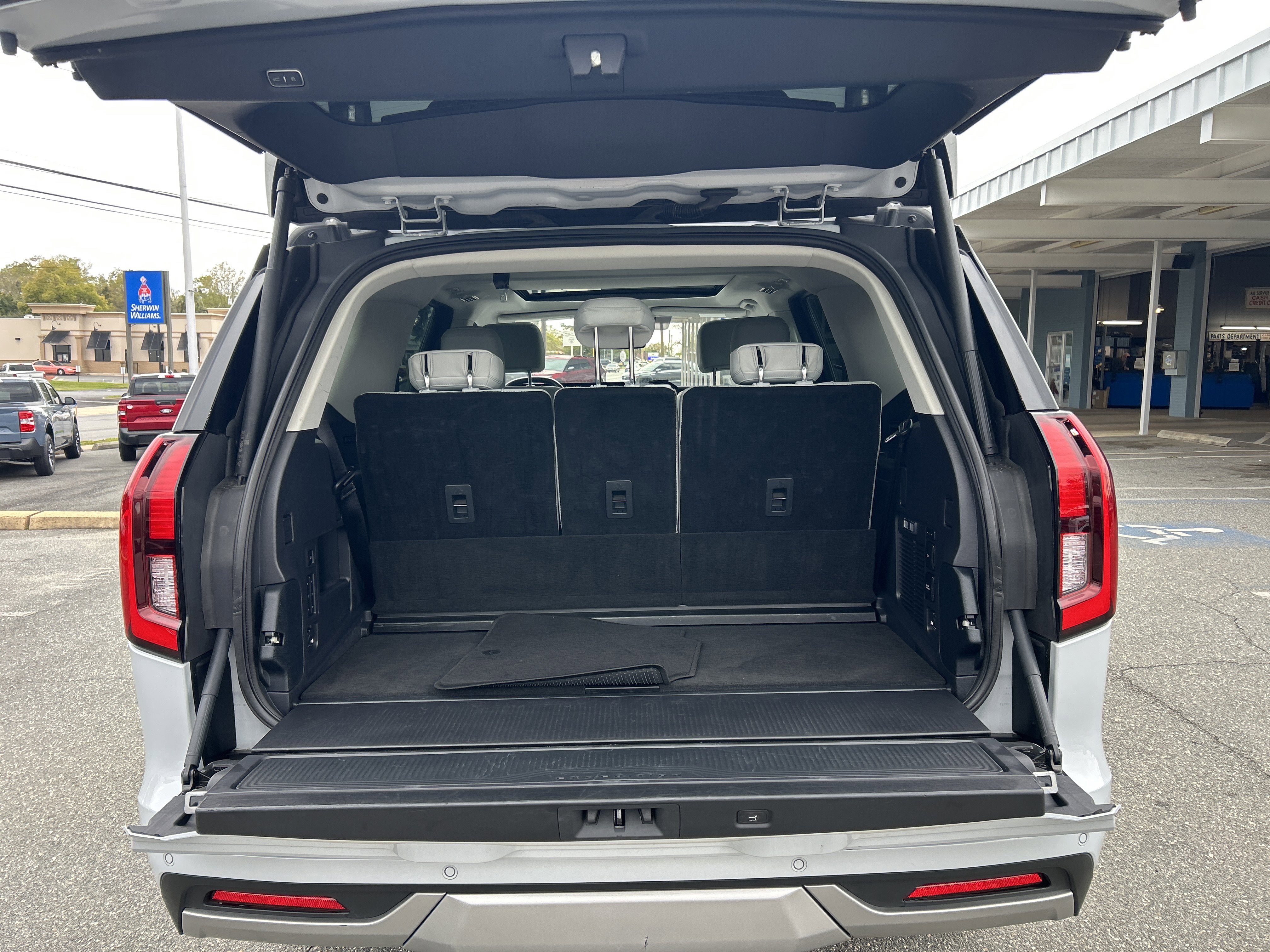 Certified 2025 Ford Expedition Platinum image 20