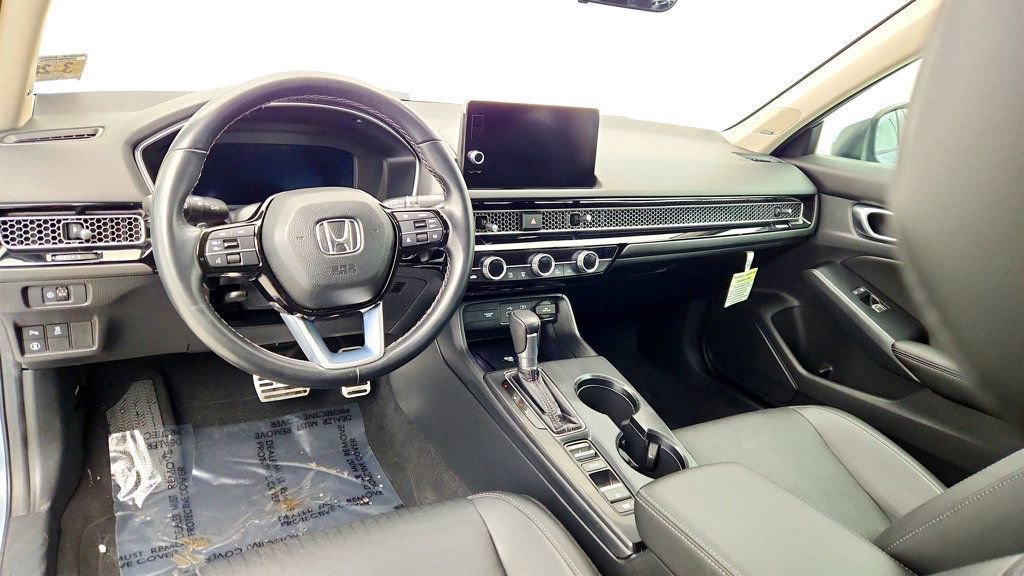 Used 2023 Honda Civic Touring image 13