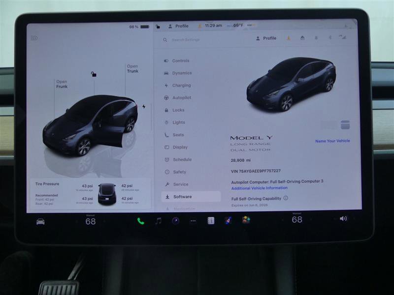 Used 2023 Tesla Model Y AWD image 9