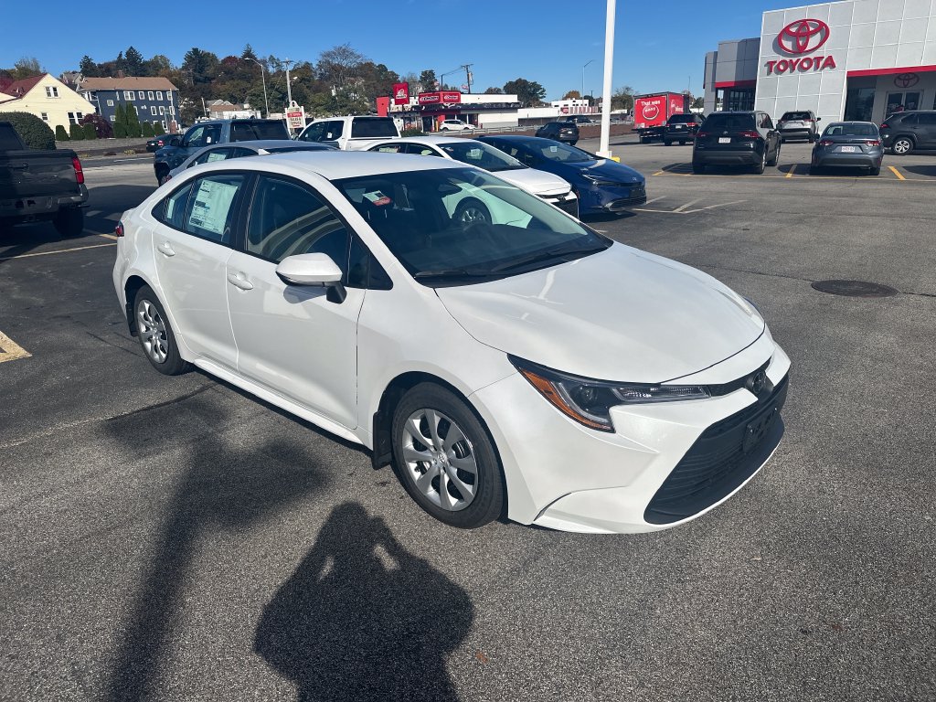 New 2027 Toyota Corolla LE FWD image 2