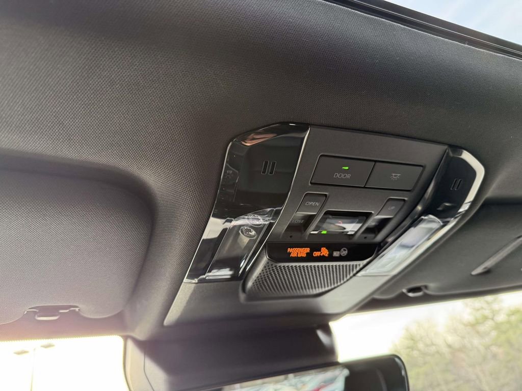 Used 2024 Lexus GX 550 w/ Accessory Package (Z1) image 28