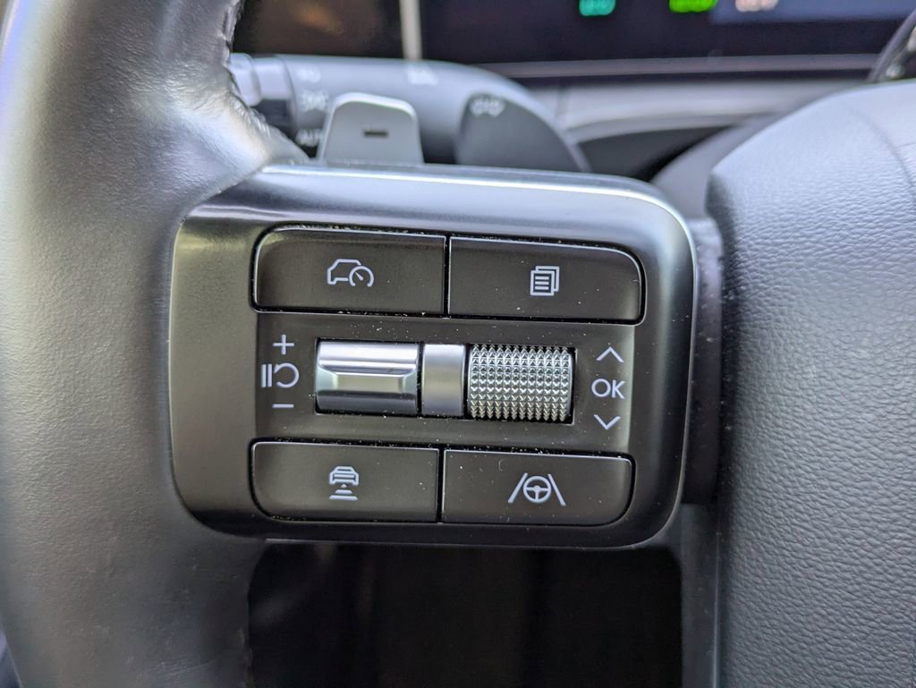 Certified 2025 Hyundai Santa Fe Limited FWD image 27