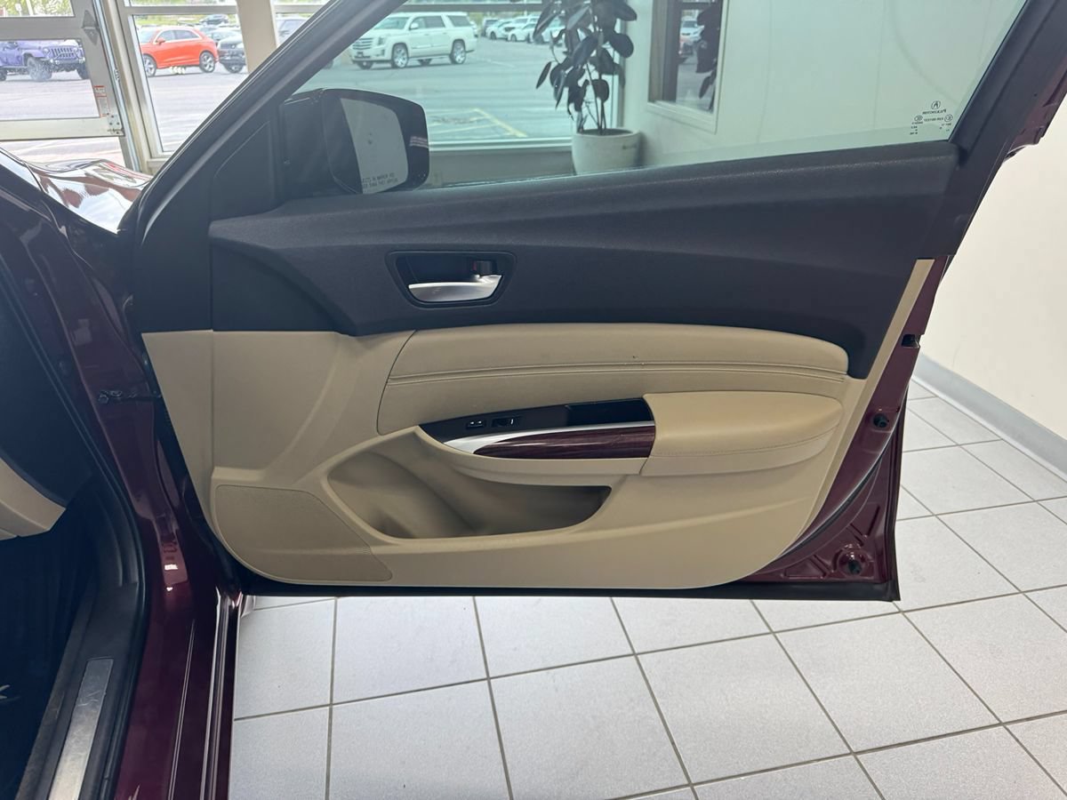 Used 2016 Acura TLX FWD image 18