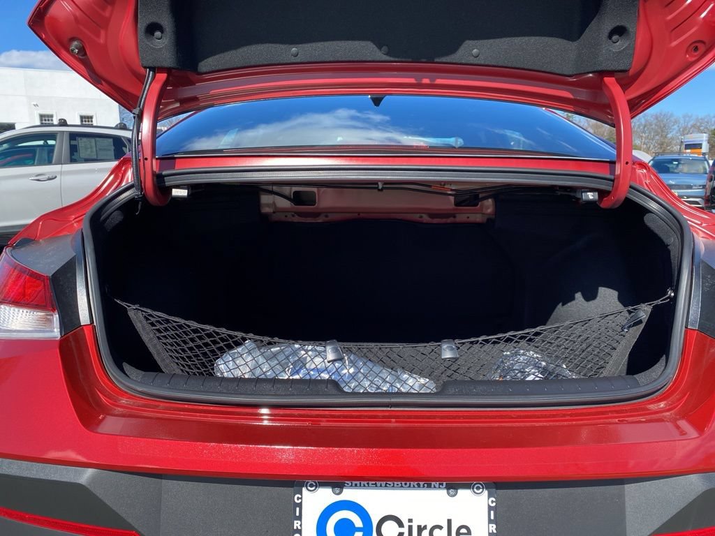 New 2025 Hyundai Elantra Sport w/ Cargo Package FWD image 14