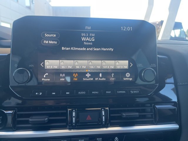 New 2025 Nissan Pathfinder SL image 16