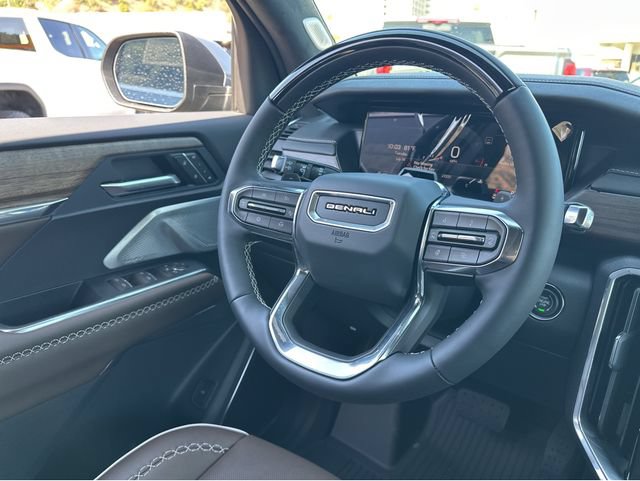 New 2026 GMC Acadia Denali Ultimate w/ LPO, Floor Liner Package AWD/4WD image 6