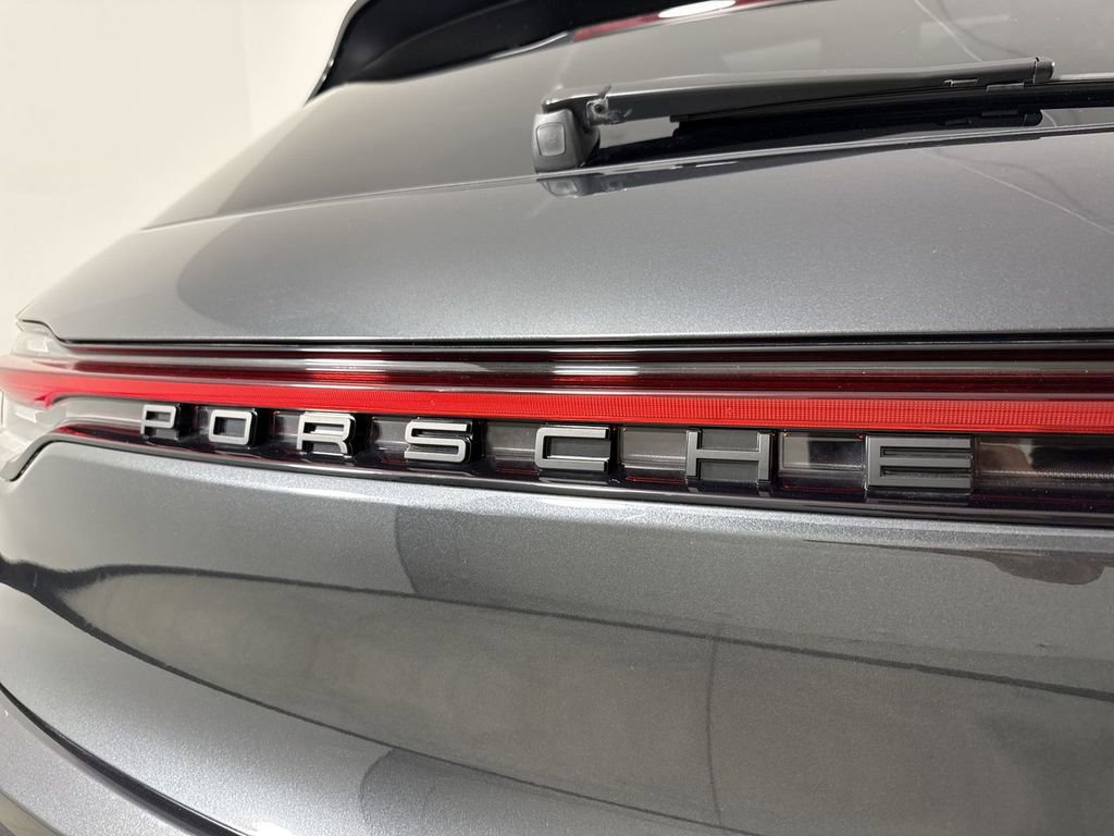 Certified 2024 Porsche Macan Turbo image 19