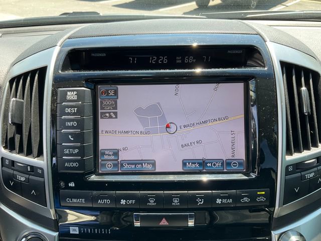 Used 2014 Toyota Land Cruiser image 16