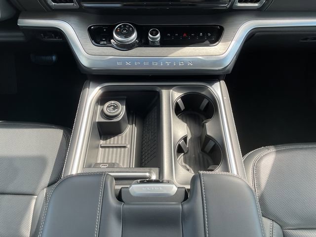 Used 2025 Ford Expedition Max Platinum image 33