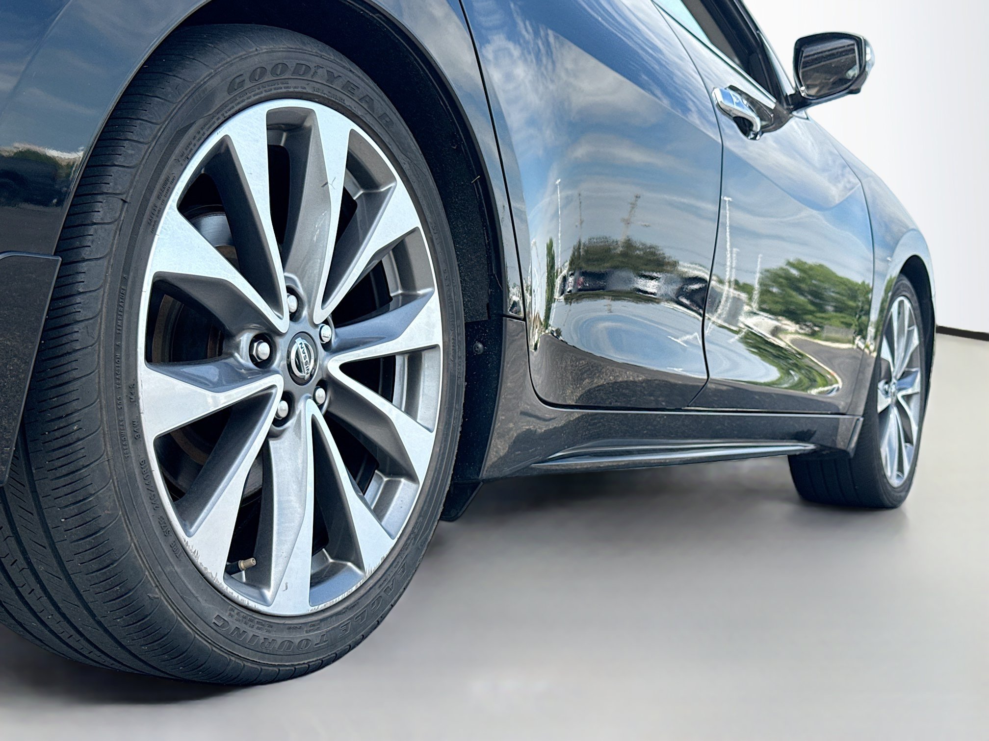 Used 2021 Nissan Maxima Platinum w/ Sport Mat Group FWD image 14