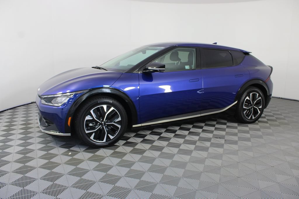 Used 2022 Kia EV6 Wind RWD image 2