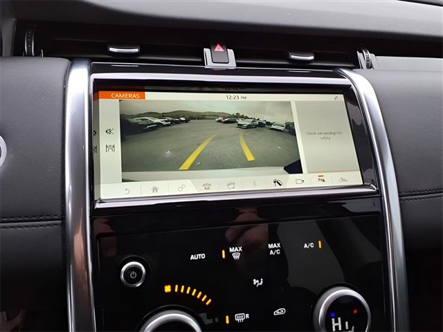 Used 2020 Land Rover Discovery Sport image 18
