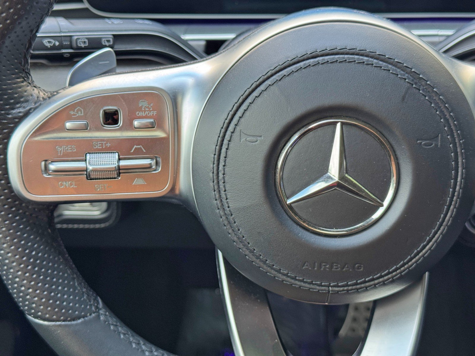 Used 2021 Mercedes-Benz GLS 580 4MATIC image 23