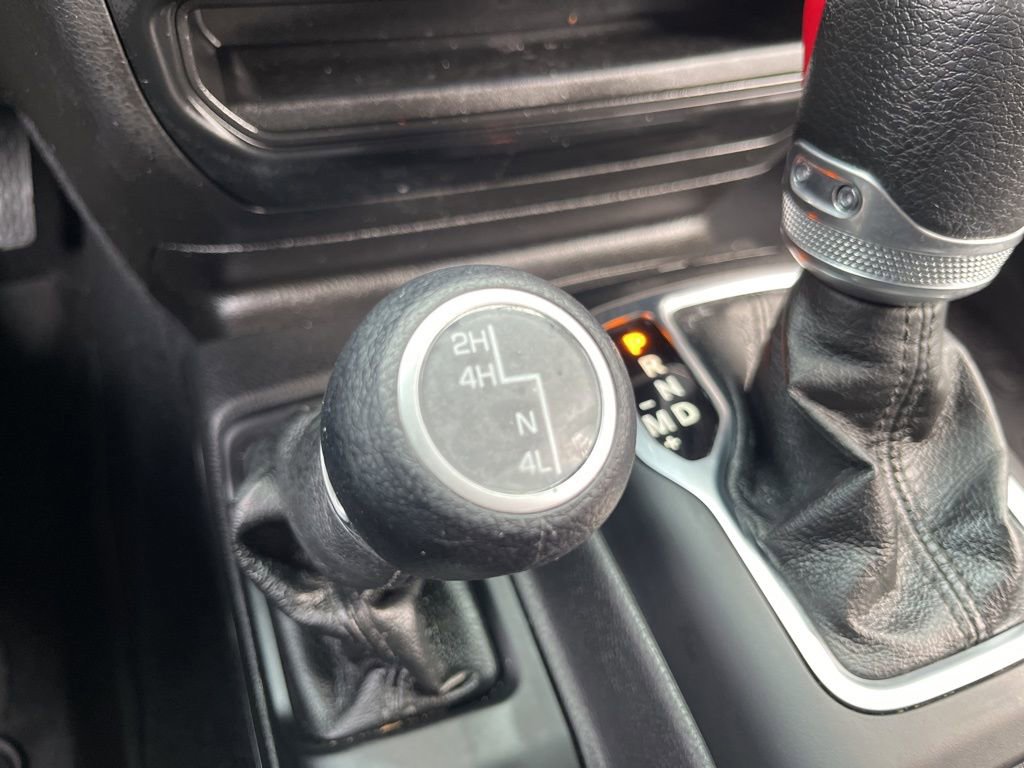 Used 2023 Jeep Wrangler Willys image 37