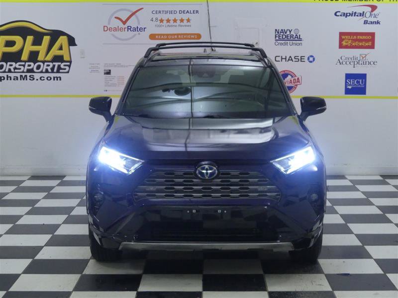 Used 2021 Toyota RAV4 XSE AWD/4WD image 2