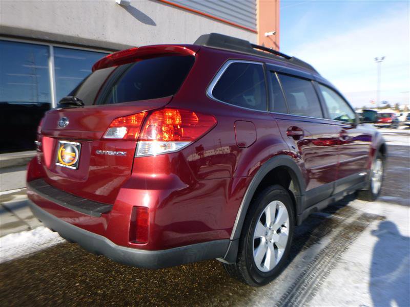 Used 2011 Subaru Outback 2.5i Premium image 3