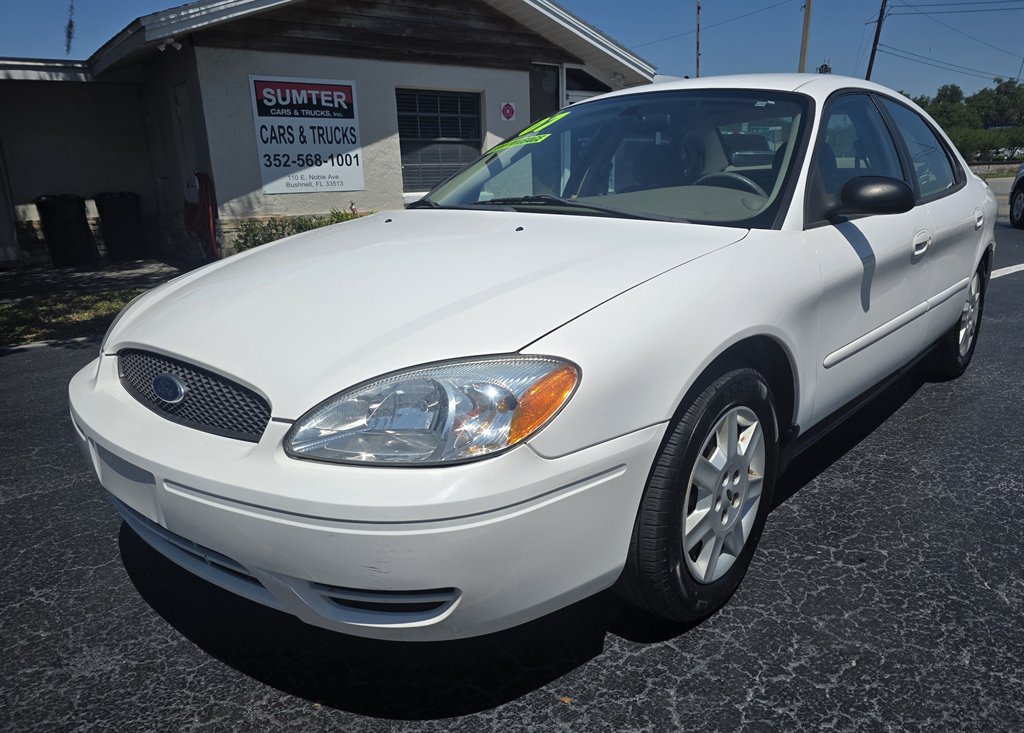 Used 2007 Ford Taurus SE FWD image 2