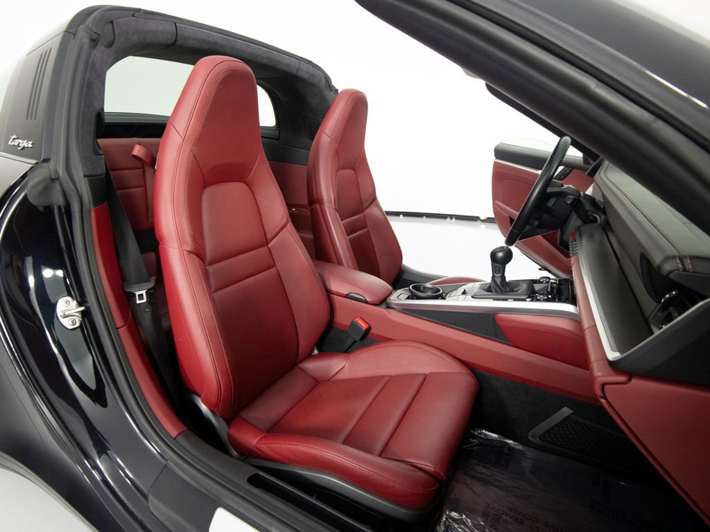 Certified 2021 Porsche 911 Targa 4S image 40