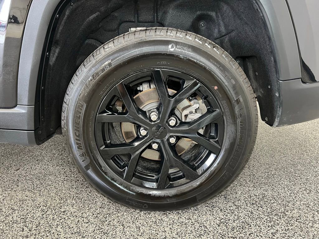 Used 2024 Jeep Grand Cherokee Altitude image 22