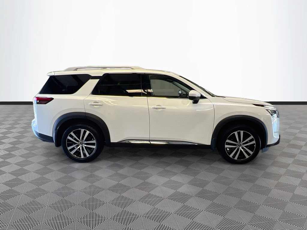 Used 2023 Nissan Pathfinder Platinum FWD image 8
