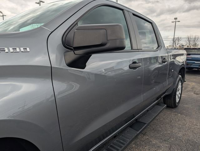 Used 2022 Chevrolet Silverado 1500 Custom w/ LPO, Dark Essentials Package AWD/4WD image 3