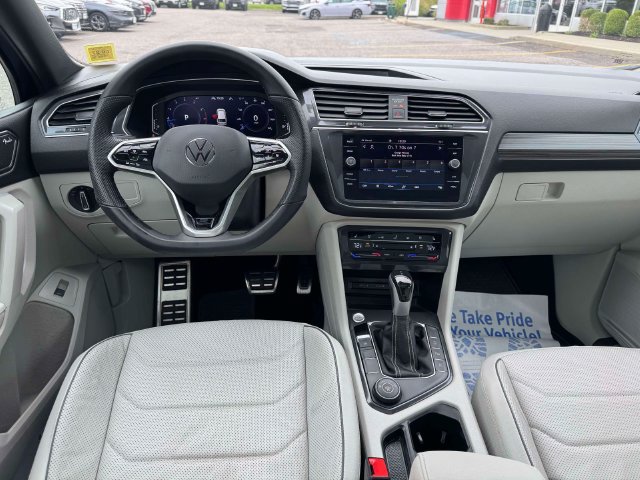 Certified 2023 Volkswagen Tiguan SEL R-Line AWD/4WD image 18