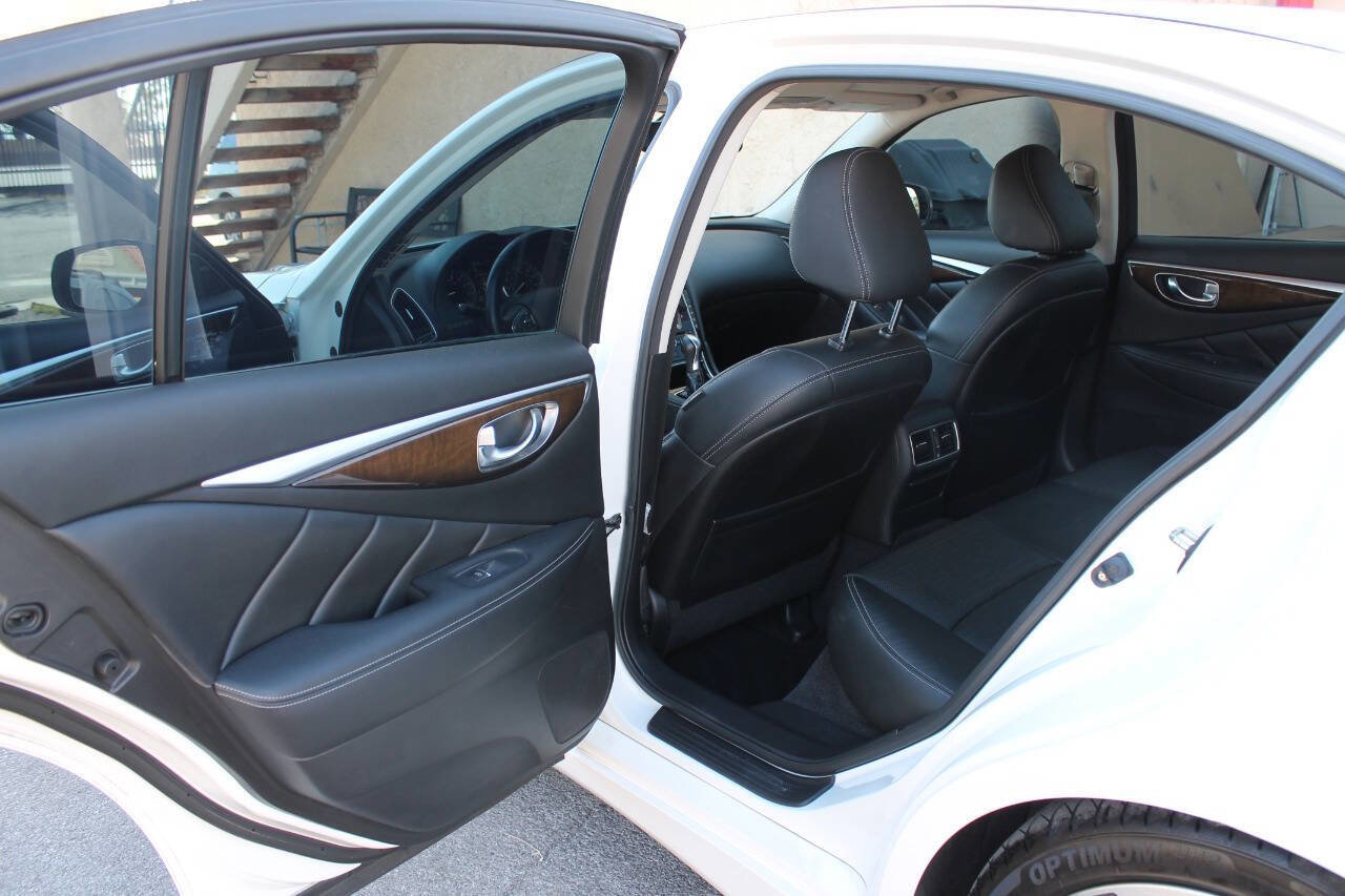 Used 2014 INFINITI Q50 Hybrid AWD w/ Deluxe Technology Package image 23