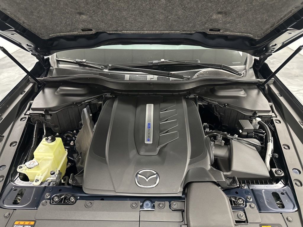 Certified 2024 MAZDA CX-90 Plug-In Hybrid w/ Preferred AWD/4WD image 3