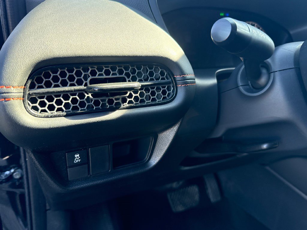 Certified 2025 Honda HR-V Sport image 21