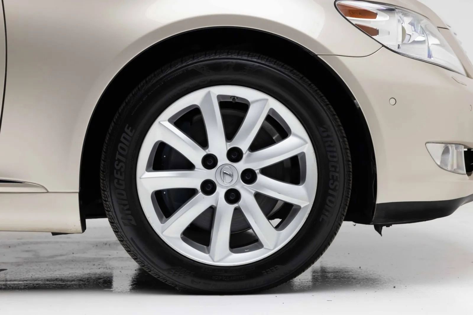 Used 2012 Lexus LS 460 w/ Luxury Value Edition RWD image 33