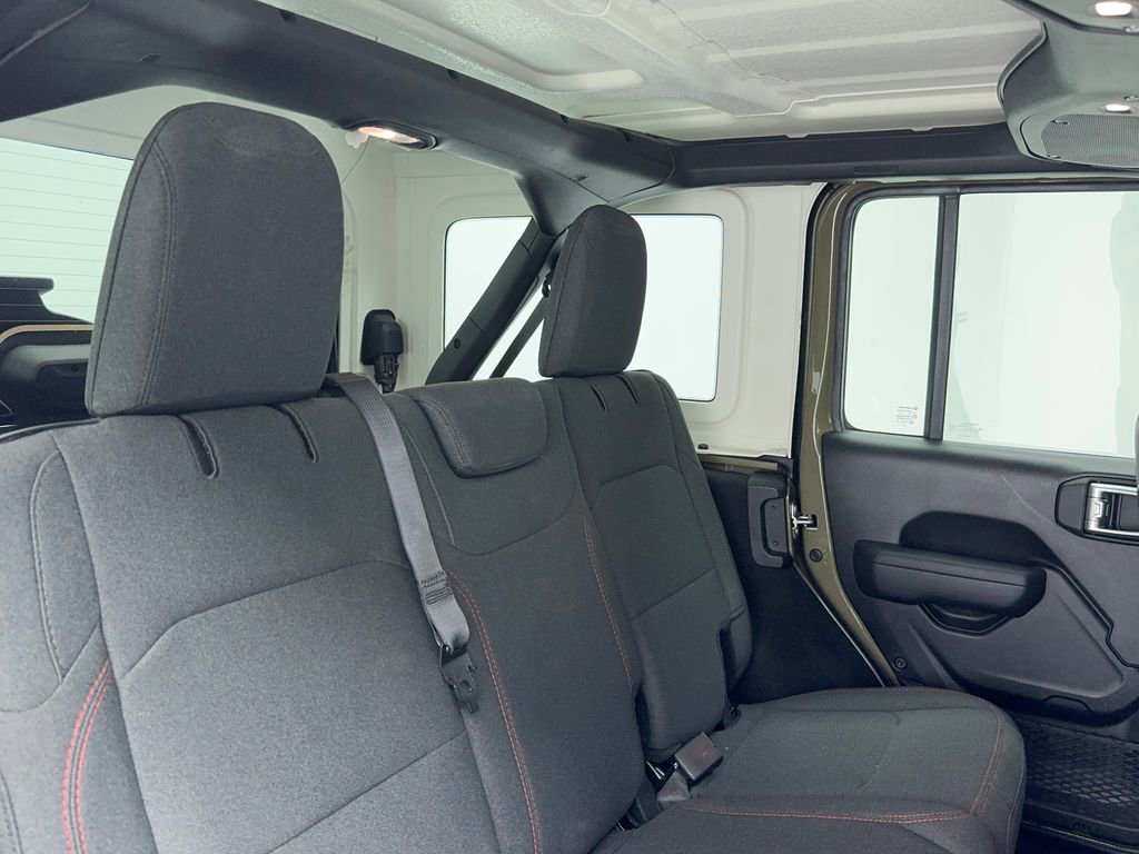 Used 2025 Jeep Wrangler Unlimited Rubicon image 50