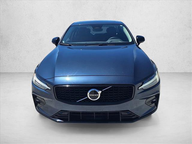 Used 2024 Volvo S60 B5 Core FWD image 2