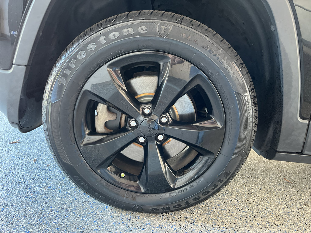 Used 2017 Jeep Cherokee High Altitude AWD/4WD image 35