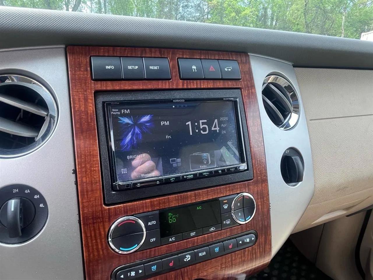 Used 2010 Ford Expedition Eddie Bauer AWD/4WD image 24