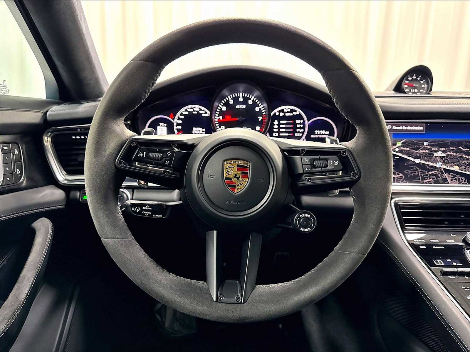 Used 2022 Porsche Panamera GTS AWD/4WD image 17