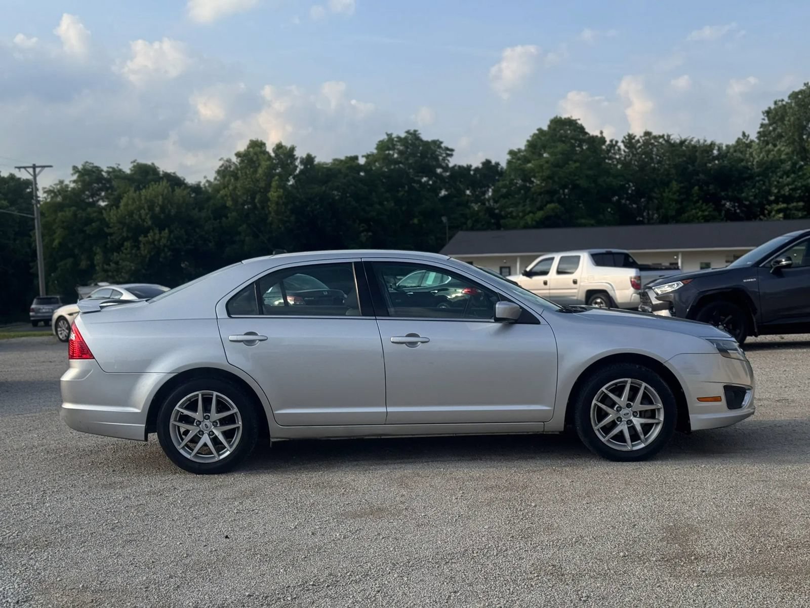 Used 2011 Ford Fusion SEL FWD image 8